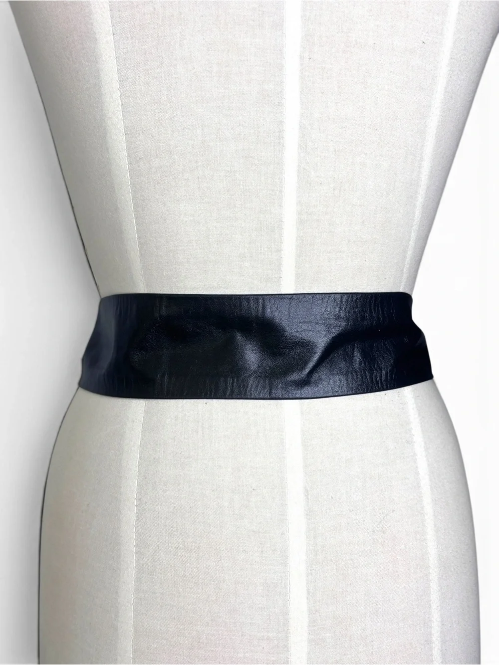 Vintage‎ Carol Halmy Black Leather Adjustable Belt with White Geometric Buckle
